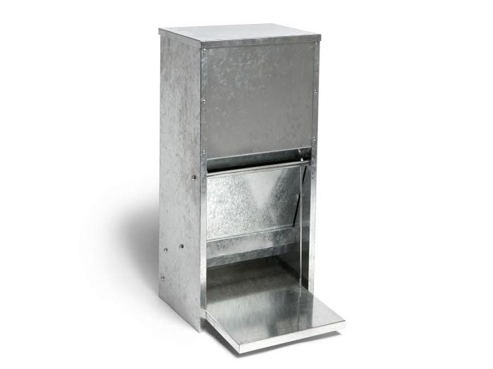 Voer- en waterbakken